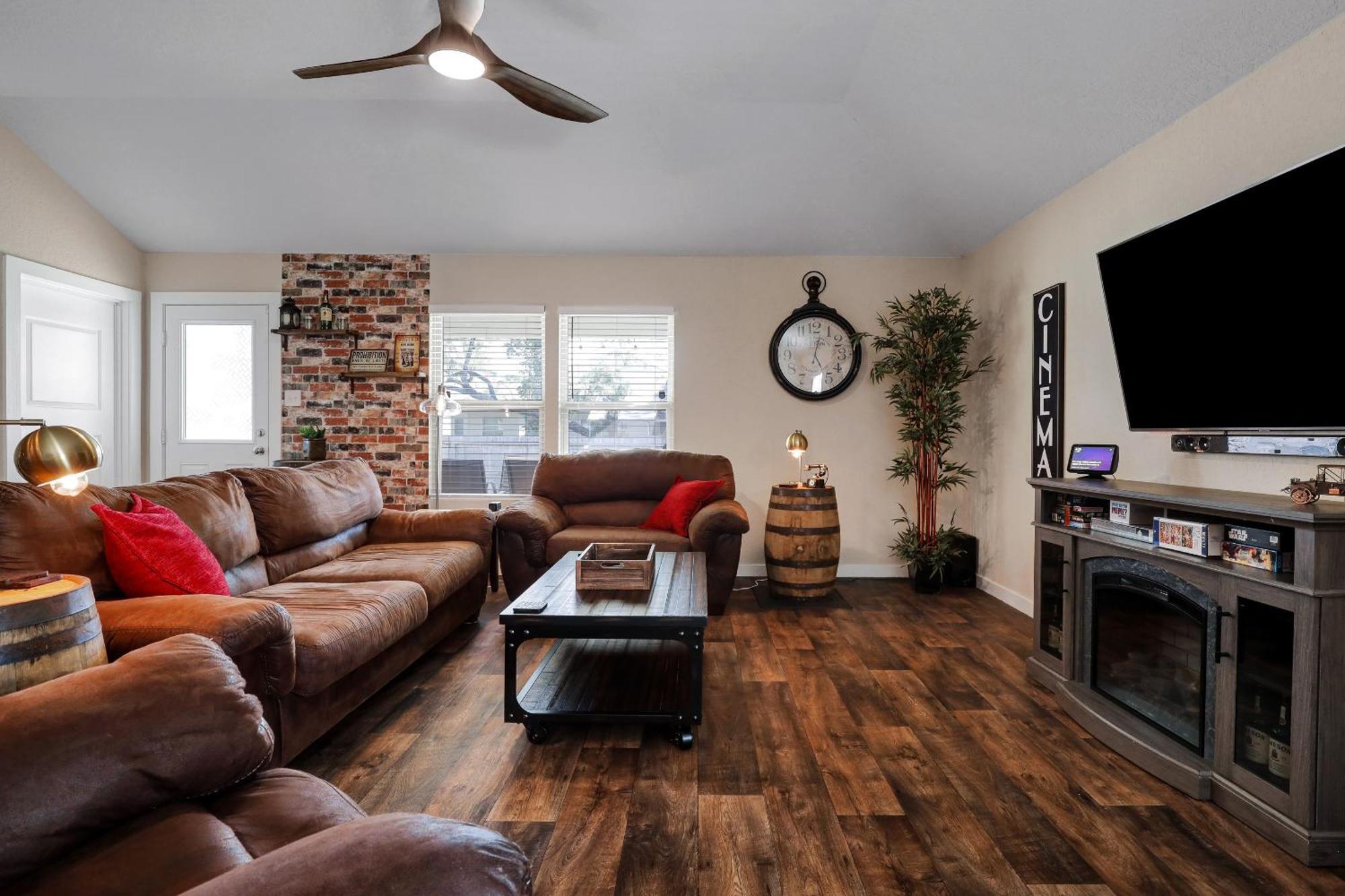 Speakeasy - A Birdy Vacation Rental Сан-Антонио Экстерьер фото